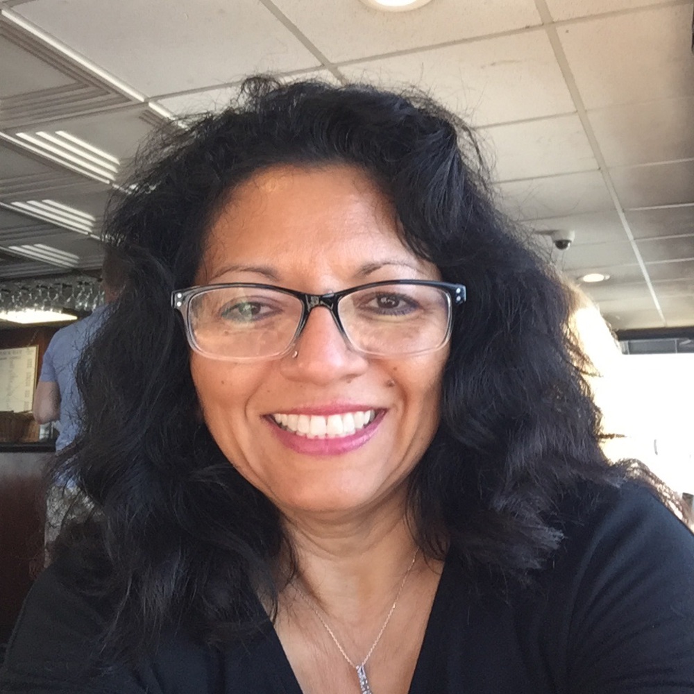 Meet your Posher, Esmeralda